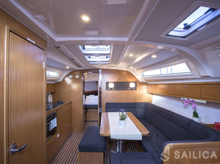 Bavaria 41 Cruiser - Yacht Charter Sailica