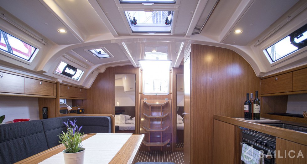 Bavaria 41 Cruiser - Yacht Charter Sailica