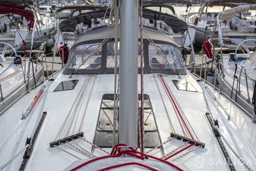 Bavaria 41 Cruiser - Yacht Charter Sailica