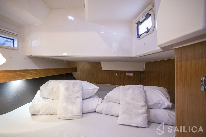 Bavaria 41 Cruiser - Yacht Charter Sailica