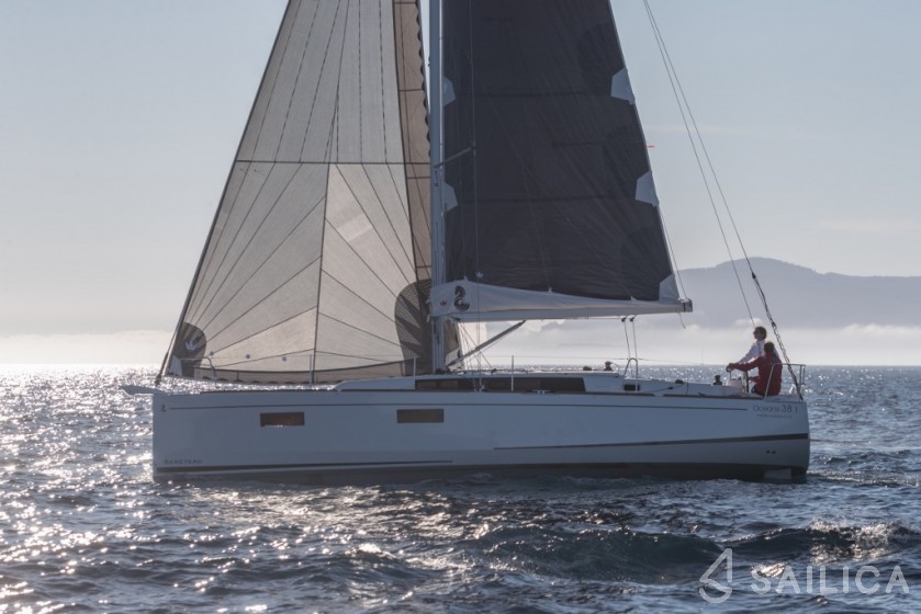 Oceanis 38.1 - Yacht Charter Sailica