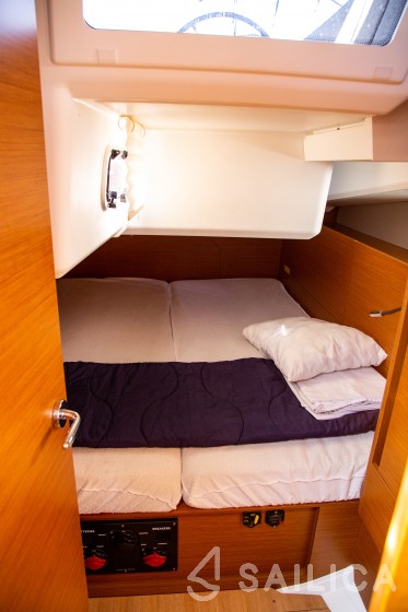 Sun Odyssey 440 - Yacht Charter Sailica