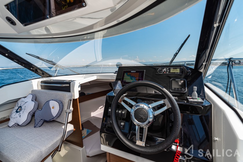 Merry Fisher 795 - Yacht Charter Sailica