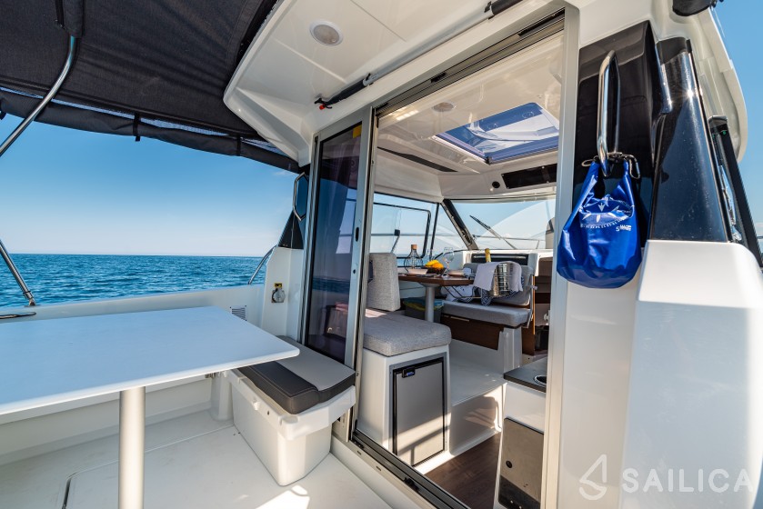Merry Fisher 795 - Yacht Charter Sailica