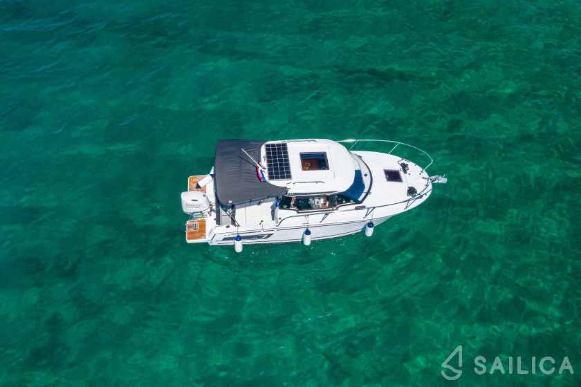Merry Fisher 795 - Yacht Charter Sailica