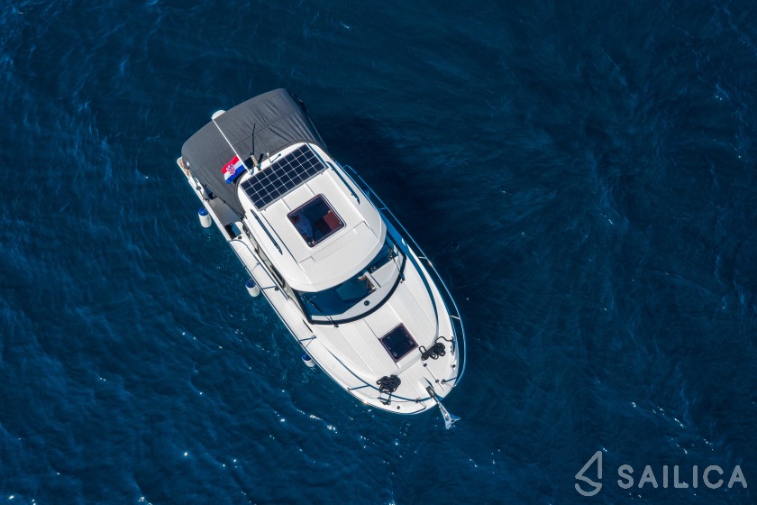 Merry Fisher 795 - Yacht Charter Sailica