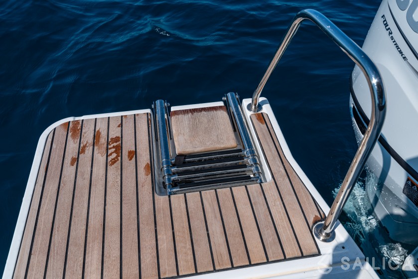 Merry Fisher 795 - Yacht Charter Sailica