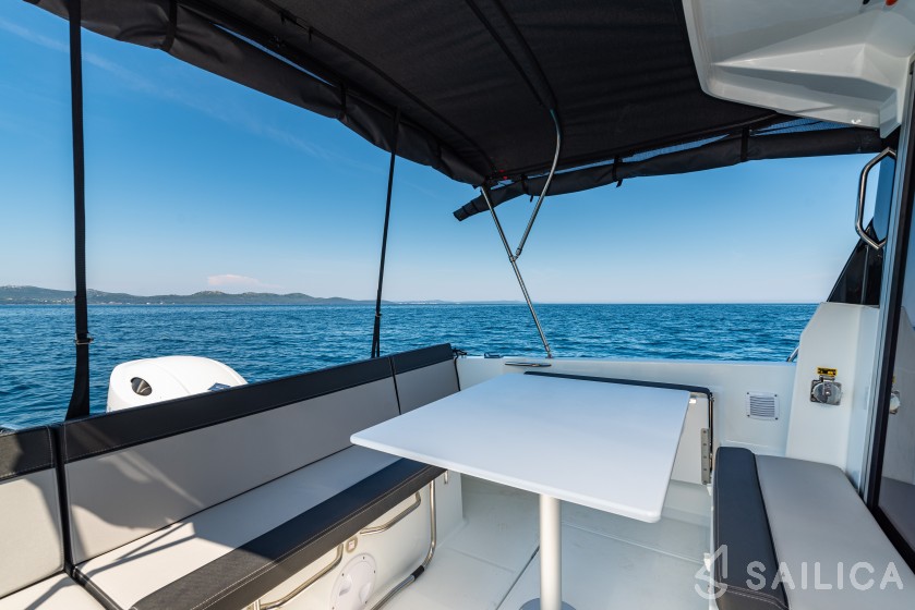 Merry Fisher 795 - Yacht Charter Sailica