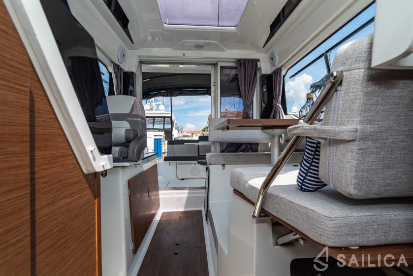 Merry Fisher 795 - Yacht Charter Sailica