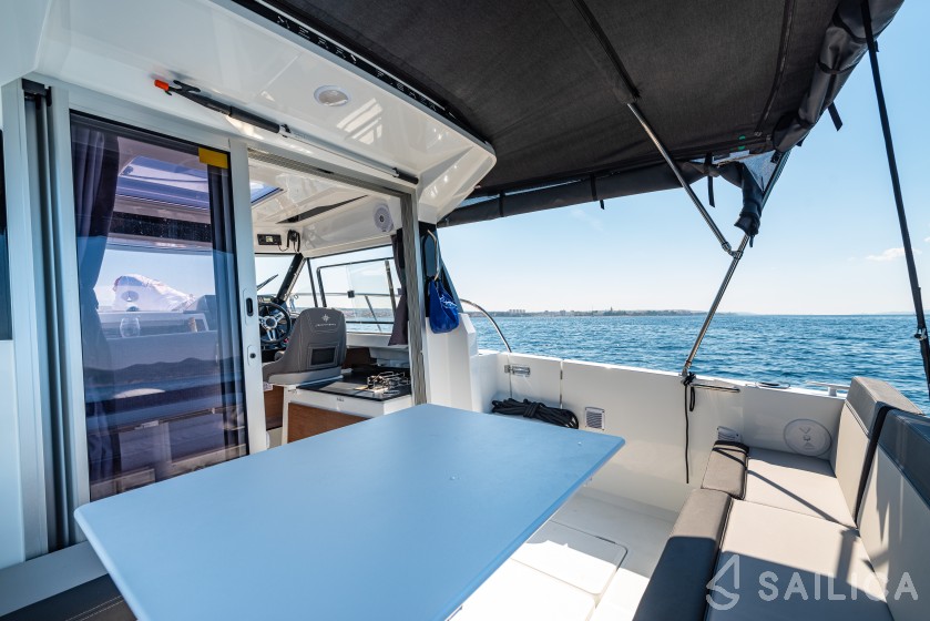 Merry Fisher 795 - Yacht Charter Sailica