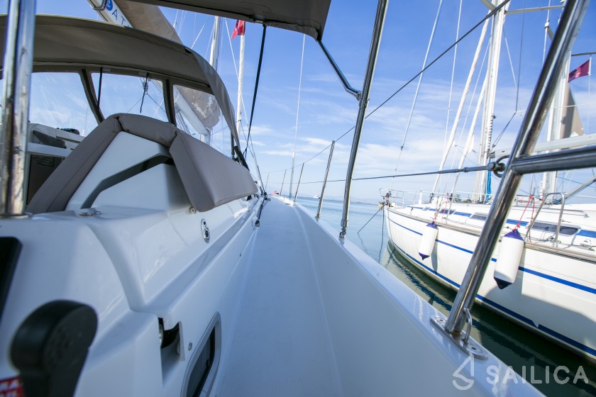 Sun Odyssey 440 - Yacht Charter Sailica