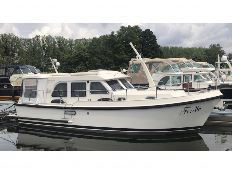 Linssen Grand Sturdy 29.9 Sedan - Yacht Charter Sailica