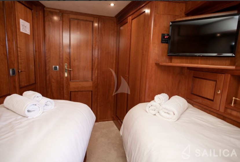 Motoryacht - Yacht Charter Sailica