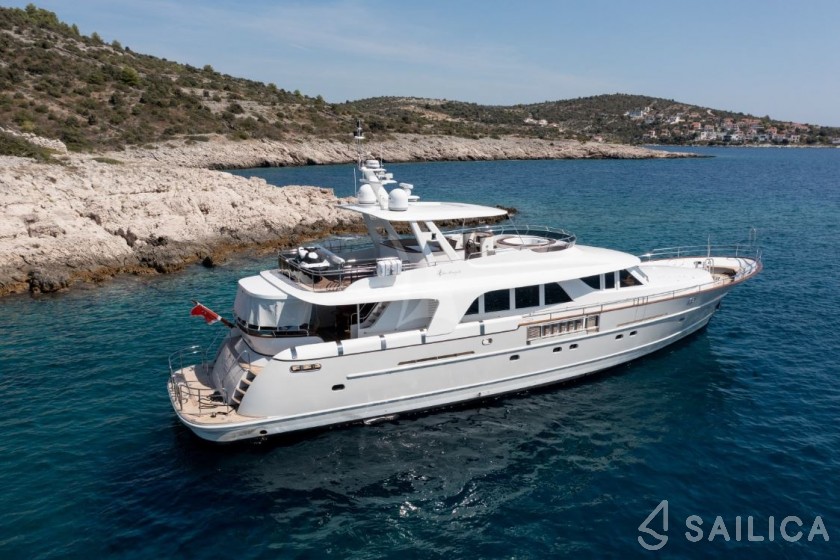 Motoryacht - Yacht Charter Sailica