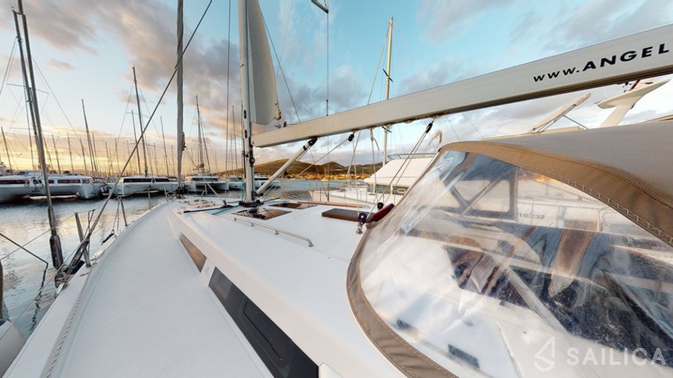 Hanse 548 - Yacht Charter Sailica