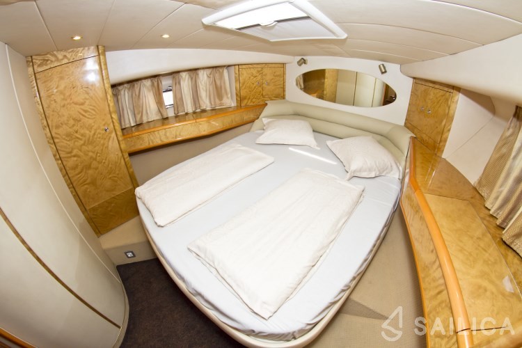 Princess 470 - Yacht Charter Sailica