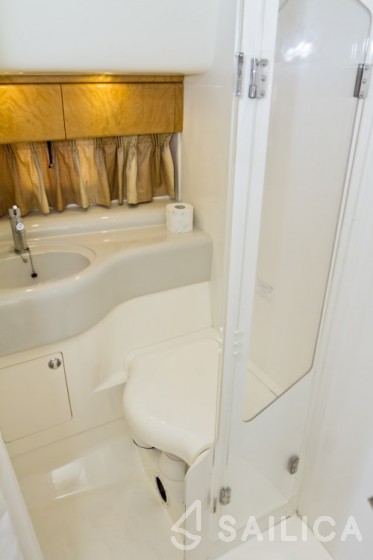 Princess 470 - Yacht Charter Sailica