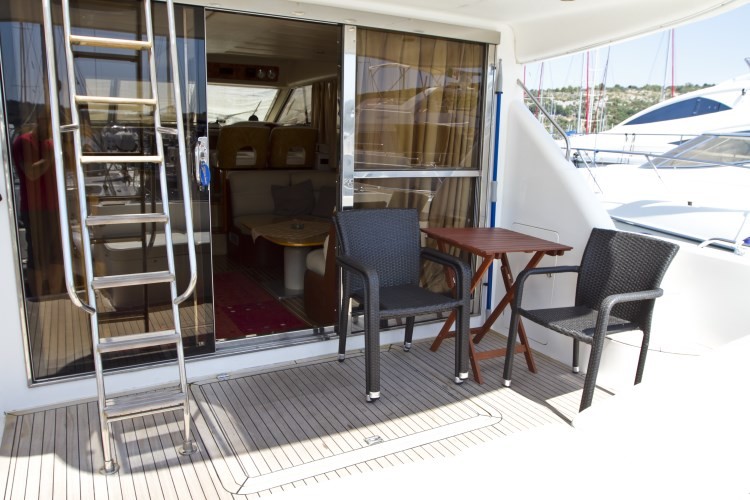 Princess 470 - Yacht Charter Sailica