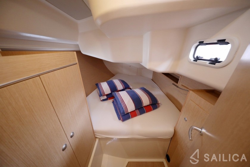 Hanse 455 - Yacht Charter Sailica