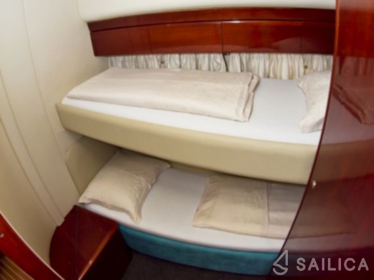 Princess 480 - Yacht Charter Sailica