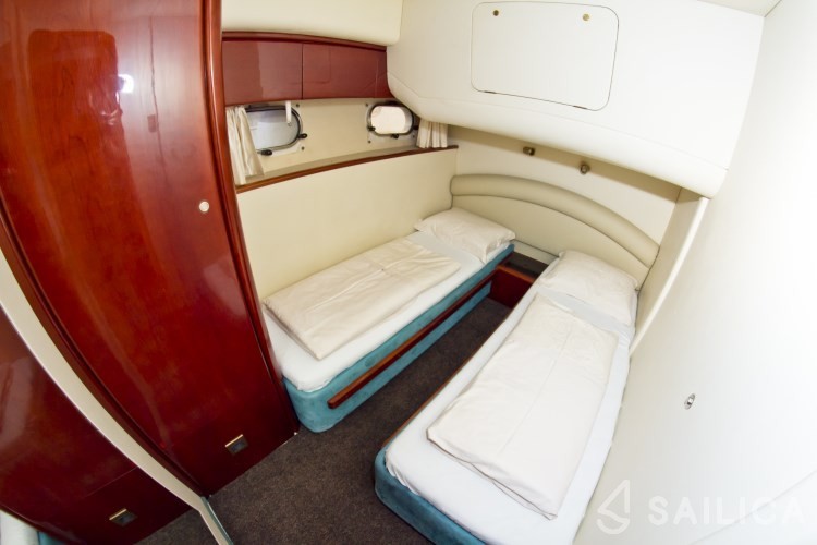 Princess 480 - Yacht Charter Sailica