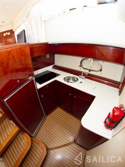 Princess 480 - Yacht Charter Sailica