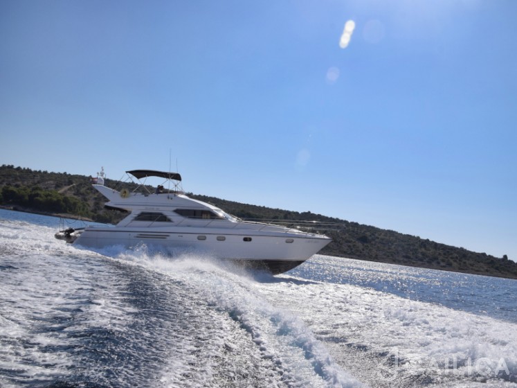 Princess 480 - Yacht Charter Sailica