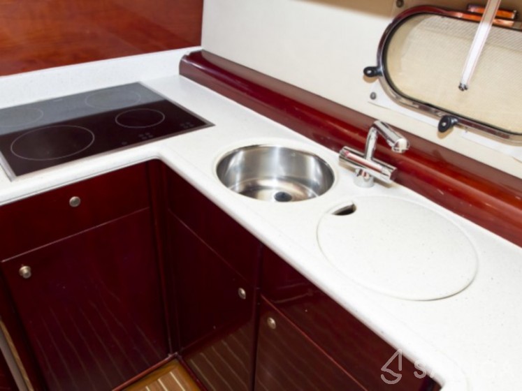 Princess 480 - Yacht Charter Sailica