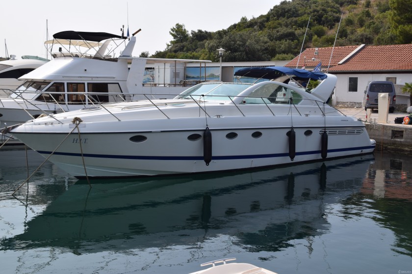 Targa 48 - Yacht Charter Sailica