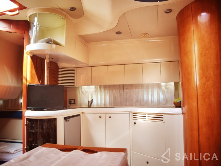 Targa 48 - Yacht Charter Sailica