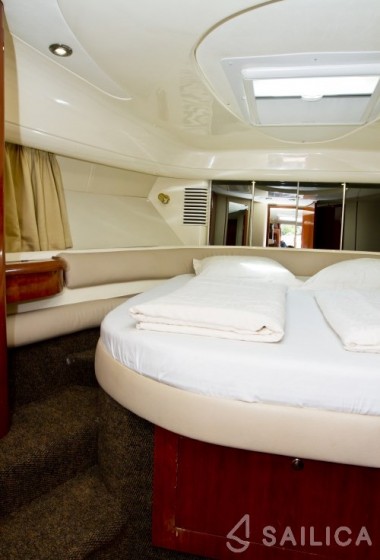 Targa 48 - Yacht Charter Sailica