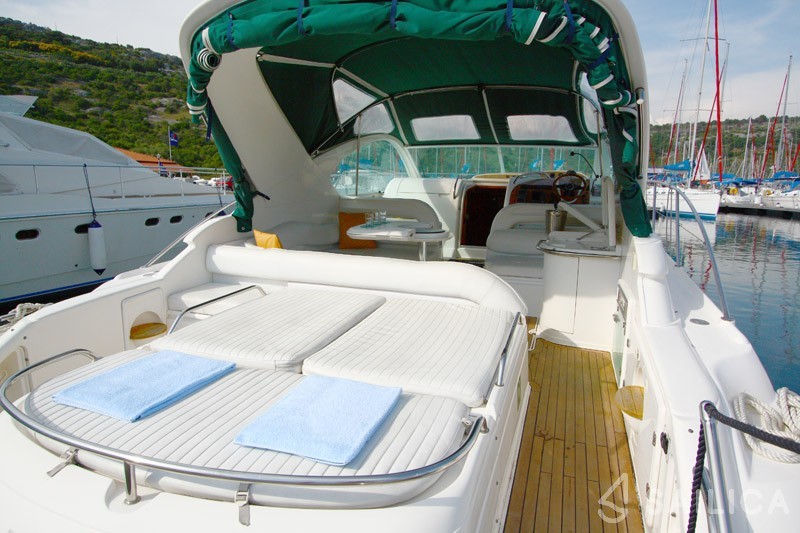Targa 48 - Yacht Charter Sailica