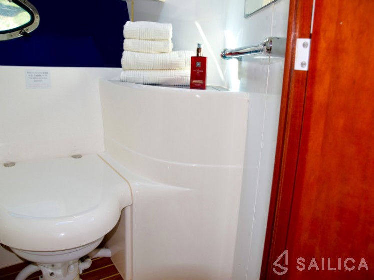 Targa 48 - Yacht Charter Sailica