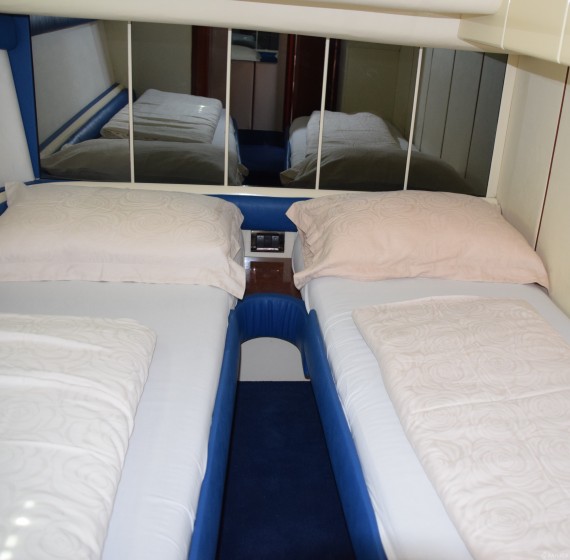 Targa 48 - Yacht Charter Sailica