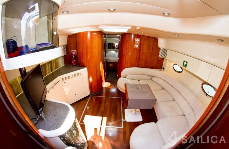Targa 48 - Yacht Charter Sailica