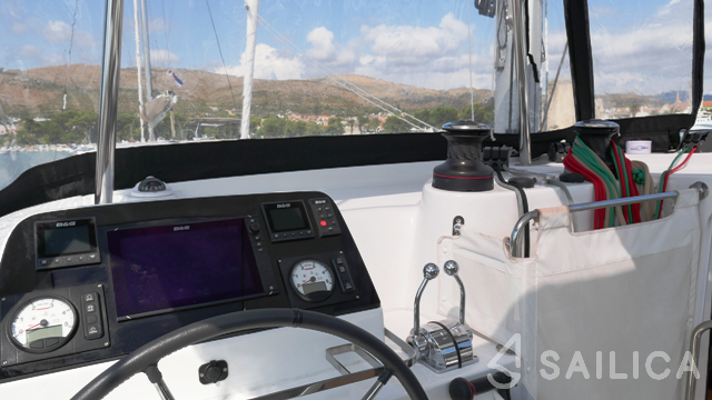 Lagoon 42 - Yacht Charter Sailica