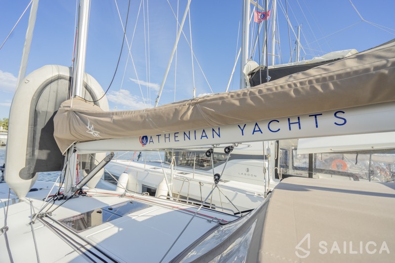 Sun Odyssey 410 - Yacht Charter Sailica