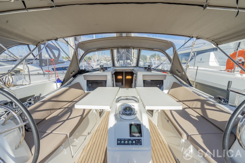 Sun Odyssey 410 - Yacht Charter Sailica