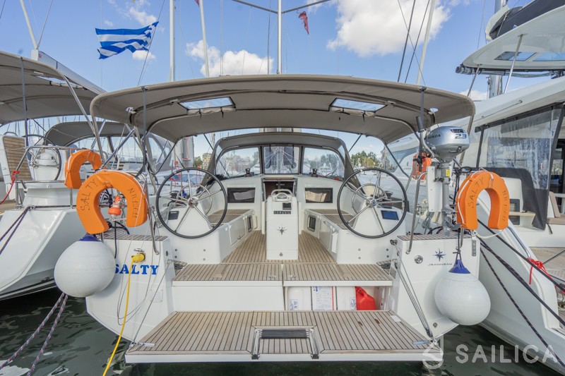 Sun Odyssey 410 - Yacht Charter Sailica