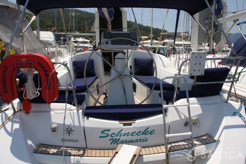 Sun Odyssey 36i - Yacht Charter Sailica