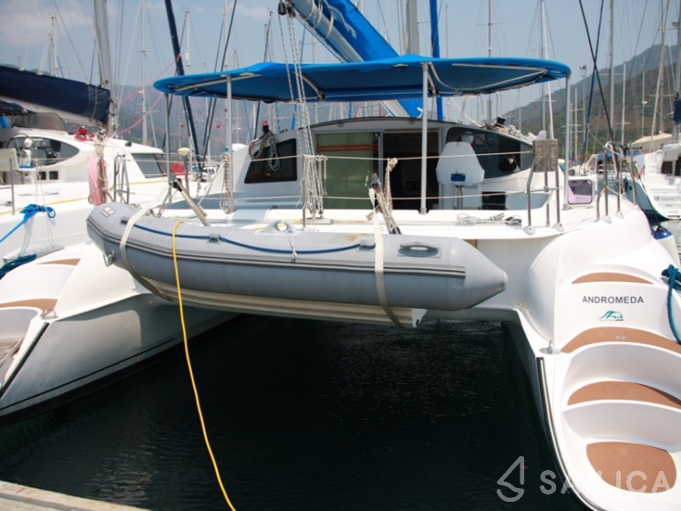 Athena 38 - Yacht Charter Sailica