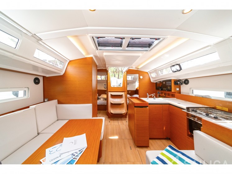 Sun Odyssey 410 - Yacht Charter Sailica