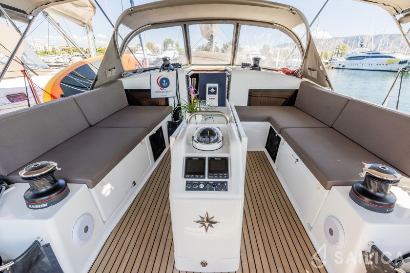 Sun Odyssey 490 - Yacht Charter Sailica