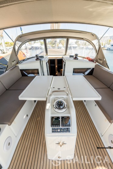 Sun Odyssey 490 - Yacht Charter Sailica