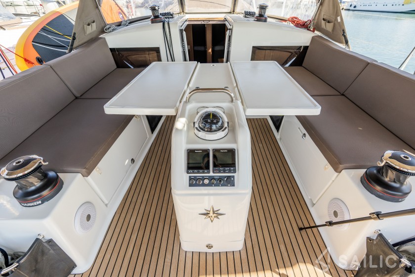 Sun Odyssey 490 - Yacht Charter Sailica