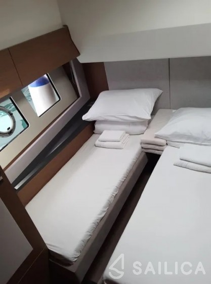 Monte Carlo 52 - Yacht Charter Sailica