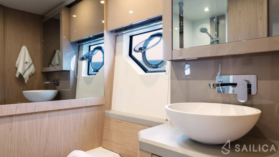 Monte Carlo 52 - Yacht Charter Sailica