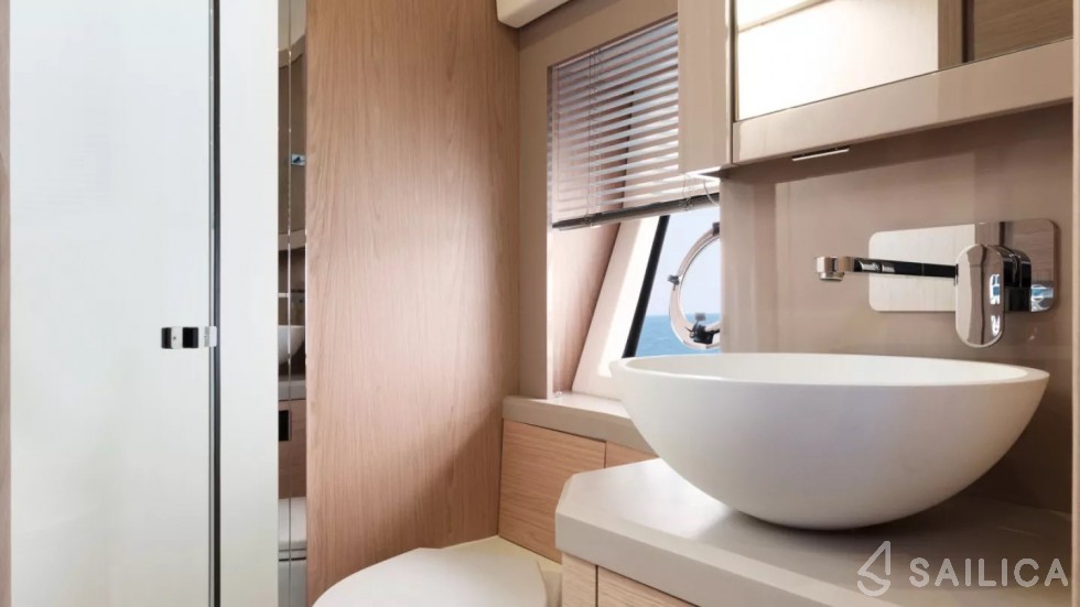 Monte Carlo 52 - Yacht Charter Sailica