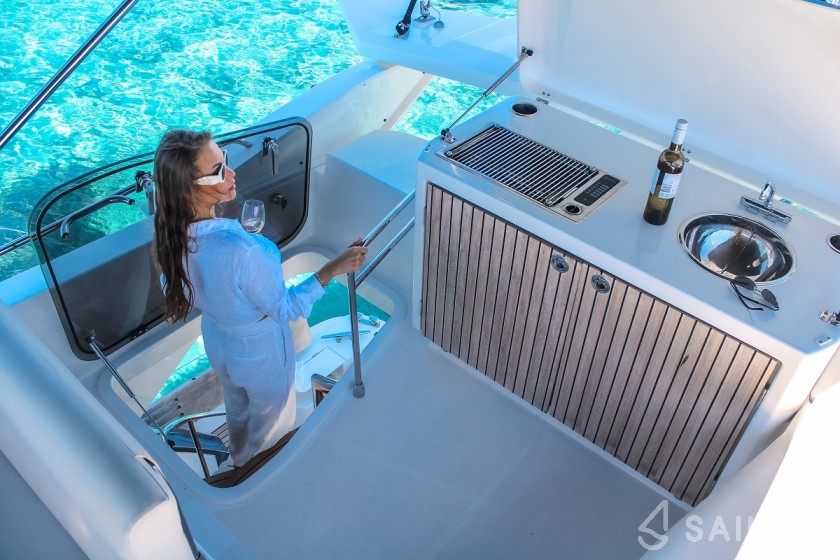 Monte Carlo 52 - Yacht Charter Sailica