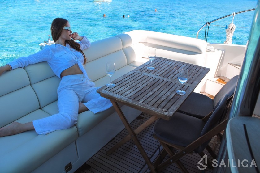 Monte Carlo 52 - Yacht Charter Sailica